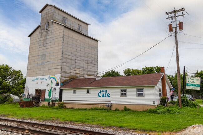 Calico Cafe serves comfort classics in a small-town diner setting.