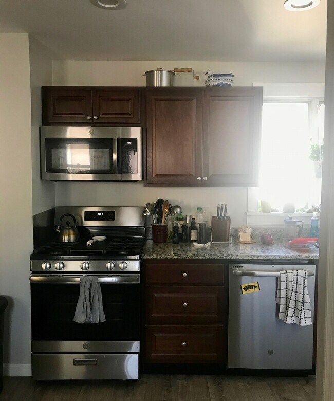 7 Quincy St unit 2, Somerville, MA 02143 - photo 3