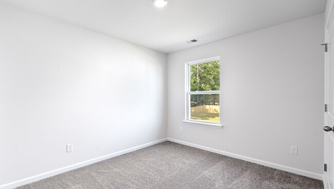 308 Valencia Cir unit 36209233, Wellford, SC 29385 - photo 6