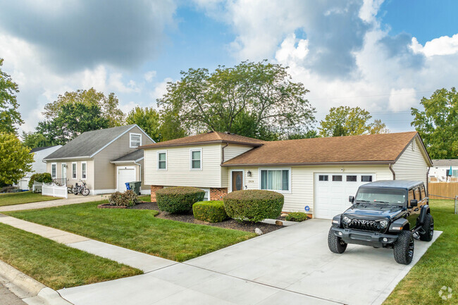 You can find anything that fits your housing needs in Forest Ridge Quail Hallow.