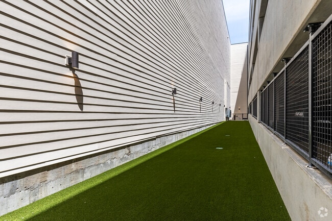 Bell Southstone Yards, Frisco, TX 75034 - photo 5