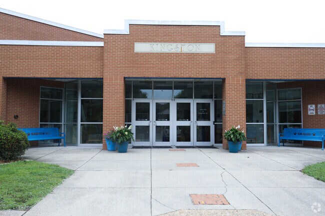 Kingston Elementary School has an A rating on Niche.