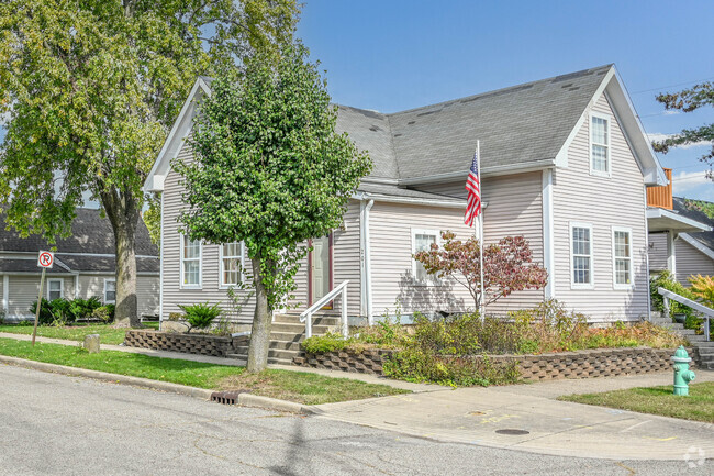 Many of the homes in Stringtown are perfectly suited for families of any size.