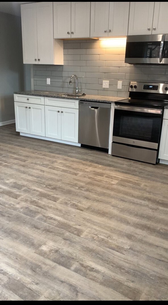 W. Elizabeth One Bedroom