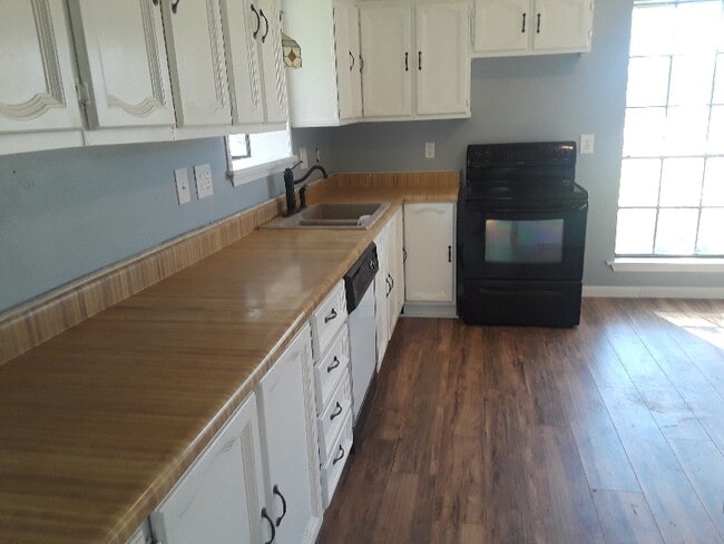 10814 Estelle Cir, Montgomery, TX 77356 - photo 3