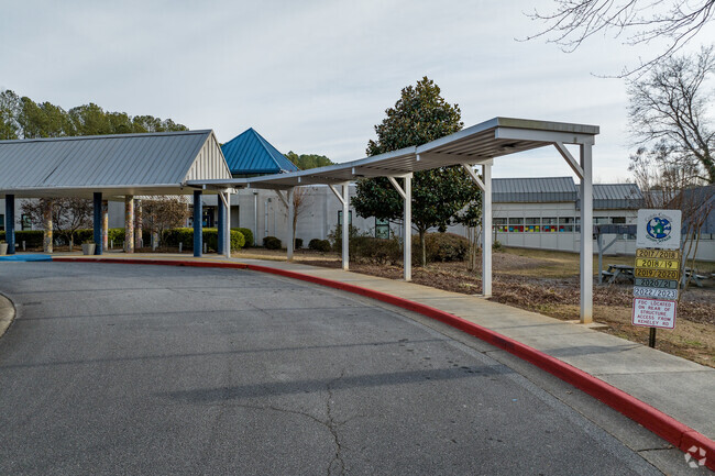 Keheley Elementary School has a 12 to 1 student-teacher ratio.