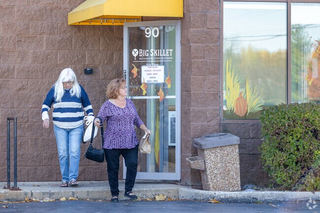 Big Skillet Restaurant & Pancake House, a local laid-back diner next door.