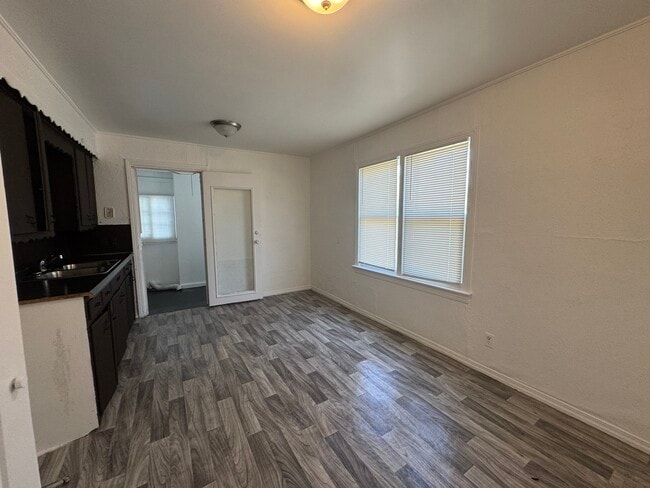 2108 NE 18th St, Oklahoma City, OK 73160 - photo 6