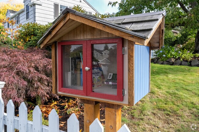 Residents can find community libraries in Olympic Manor.