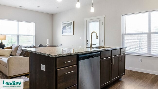 9906 Runway Dr unit 2573-105, Indianapolis, IN 46234 - photo 3