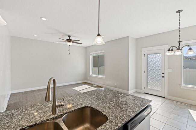 1721 N 3870 W, Lehi, UT 84043 - photo 5