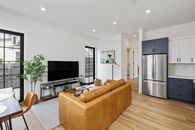 603 Garnet St unit B, Redondo Beach, CA 90277 - photo 7