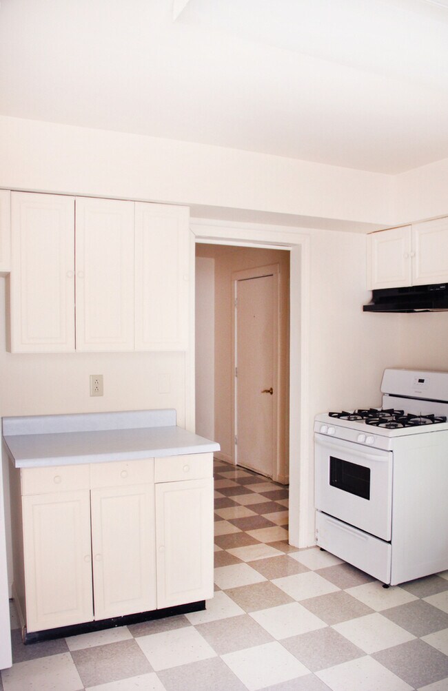 122 North St unit B, Burlington, VT 05401 - photo 6