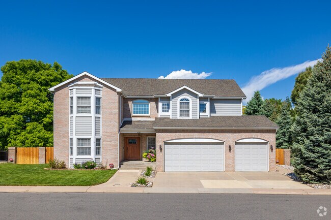 Multi-level, single-family homes are abundant in the Academy Park neighborhood.