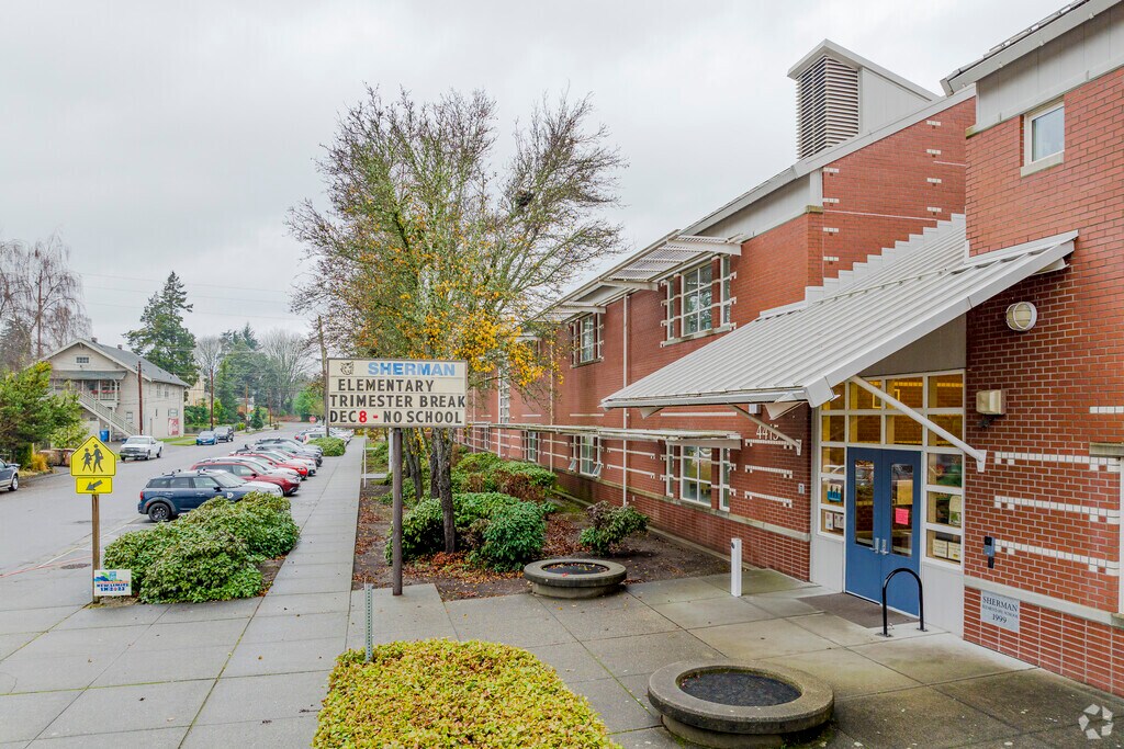 Entrance to Sherman Elementary in Tacoma Washington.