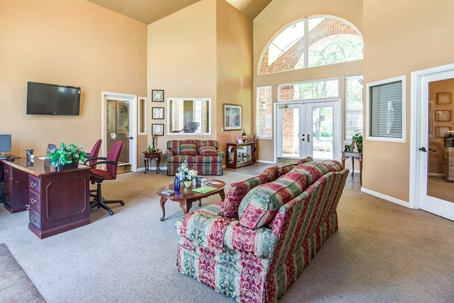 Interior Leasing Office