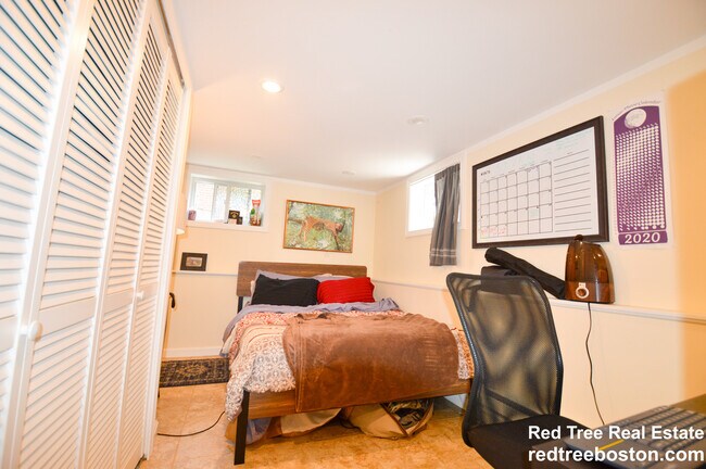 22 Cresthill Rd, Brighton, MA 02135 - photo 5
