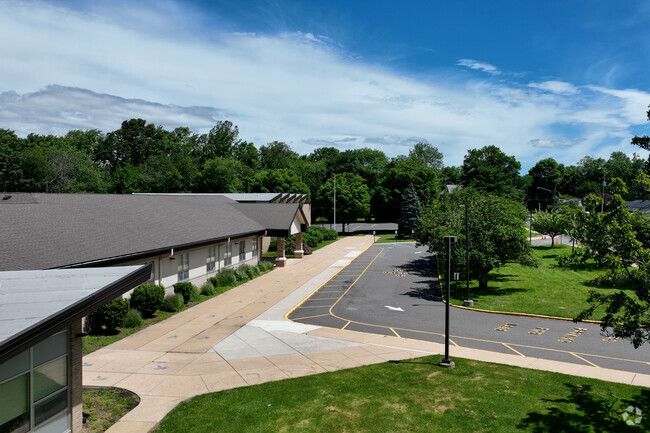 Meadowbrook School blends tradition and innovation.
