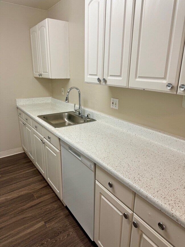 Olive Court Apartments, Fair Oaks, CA 95628 - photo 5