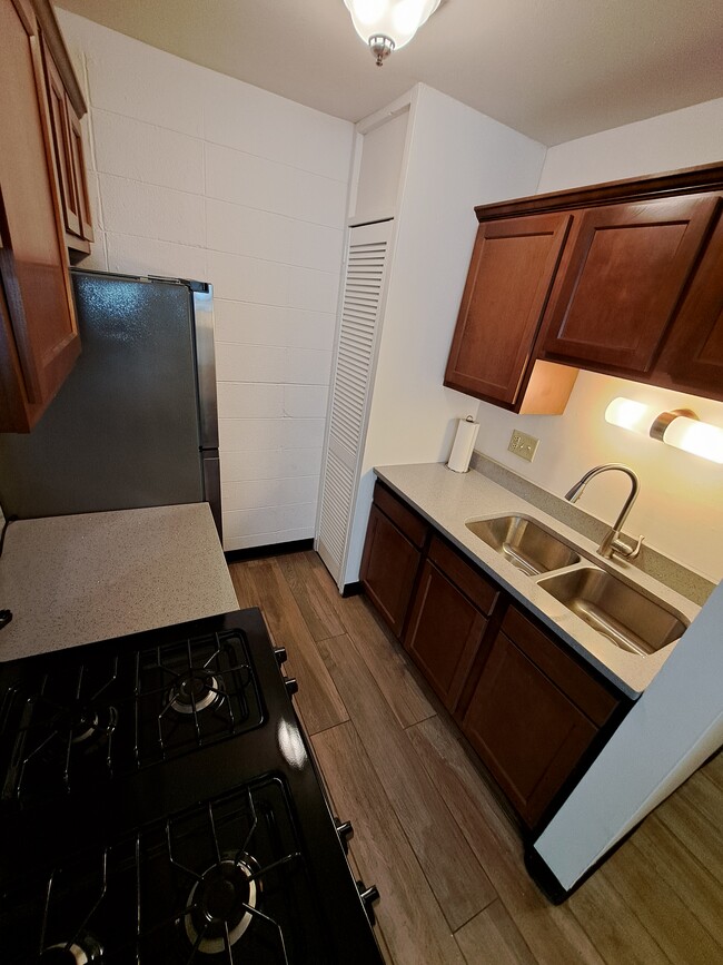 1836 N Star Rd unit H, Columbus, OH 43212 - photo 7