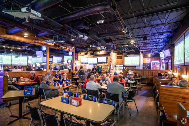 Prime Time Bar and Grill is close to Lake Magdalene and it
a perfect spot to watch the game.