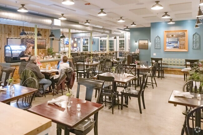 Our Table Jamestown offers an unequalled dining experience close to West Reach Estates.