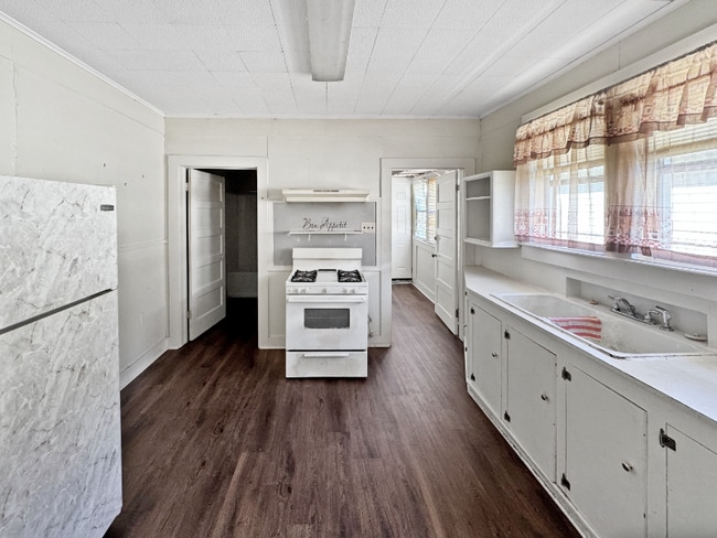 661 Victory Dr, Westwego, LA 70094 - photo 3