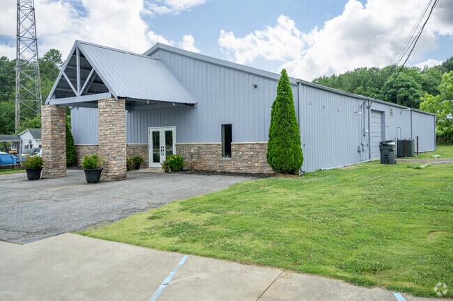 Crosspoint Christian Academy is a school in the more rural part of Greenville.