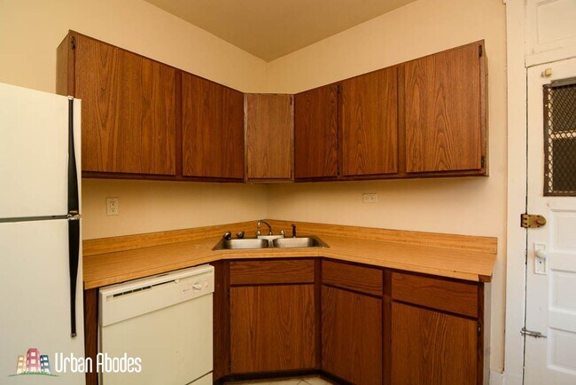 3523 N Racine Ave unit A07C, Chicago, IL 60657 - photo 6