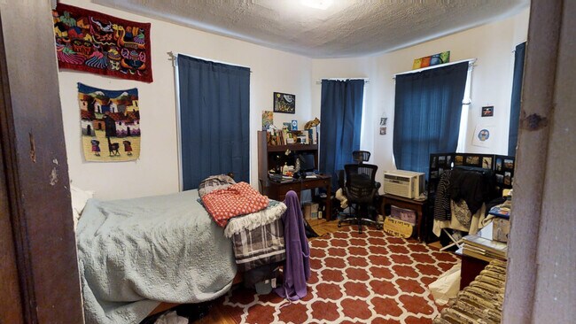 223 Holland St unit 2, Somerville, MA 02144 - photo 4