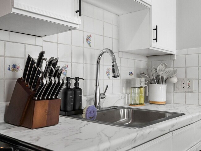 168 School St unit 1, Somerville, MA 02145 - photo 7