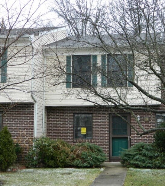 14 Driscoll Ct, North Brunswick Township, NJ 08902