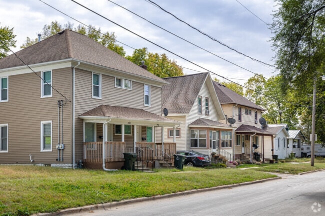 There are a variety of home styles available in Northeast Side.