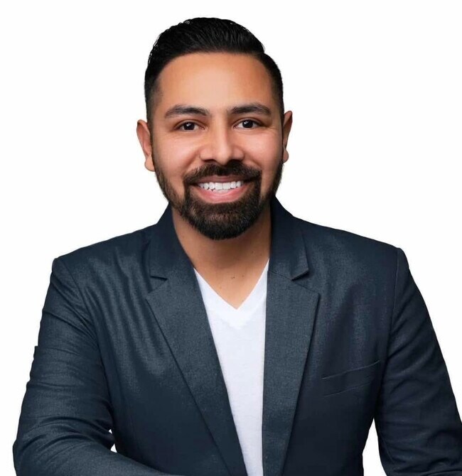 Agent Photo