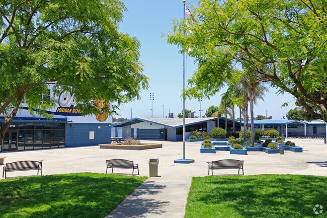 Oak Middle School aims to create responsible, productive adults of tomorrow.