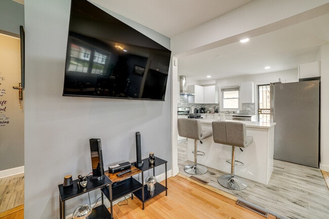 737 E 157th Place unit ID1306480P, South Holland, IL 60473 - photo 6