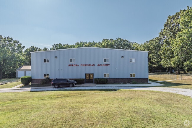 Aurora Christian Academy offers a private Christian education.