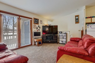 3309 Yorkshire Ln, Manitowoc, WI 54220