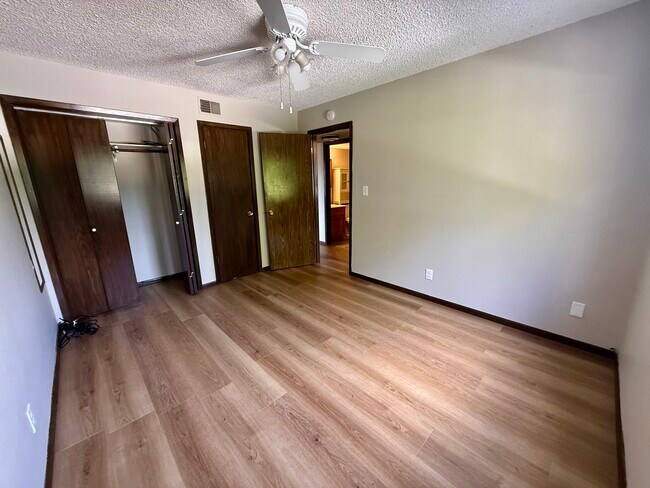 Elmcrest, Cedar Falls, IA 50613 - photo 6