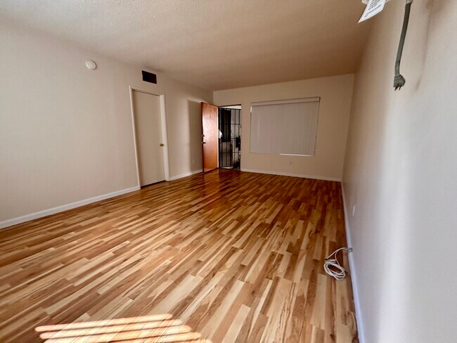 524 N 21st St unit A, Montebello, CA 90640 - photo 4