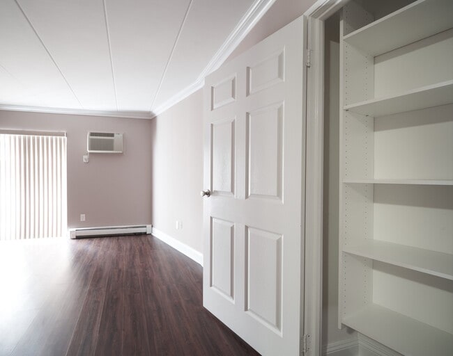 Cadillac Manor: On-Site Laundry, Heat, Hot & Cold Water Included, Cat & Dog Friendly, and On-Site..., Hackensack, NJ 07601 - photo 7