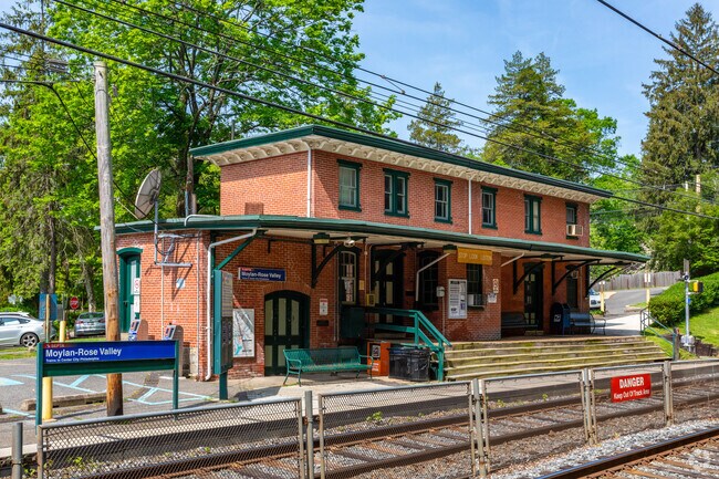 The Moylan-Rose Valley Station has service to nearby Philadelphia from Rose Valley.