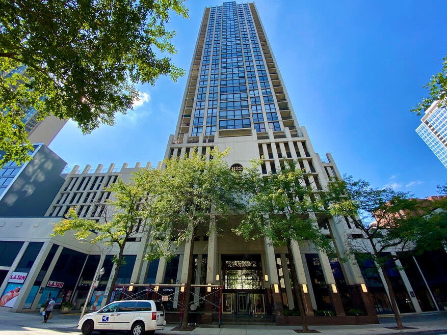 The Elm at Clark unit 1810, Chicago, IL 60610 - photo 1