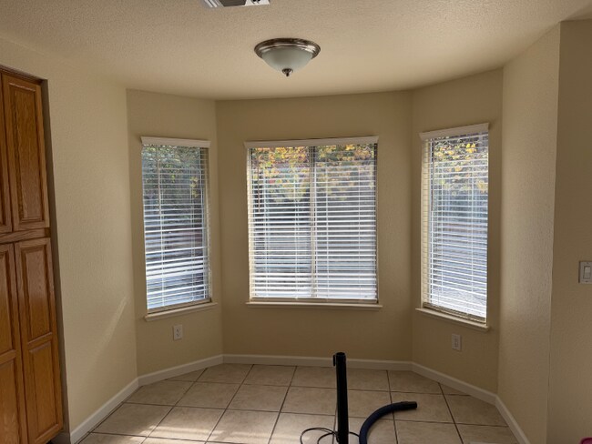 5057 Concord Rd, Rocklin, CA 95765 - photo 5