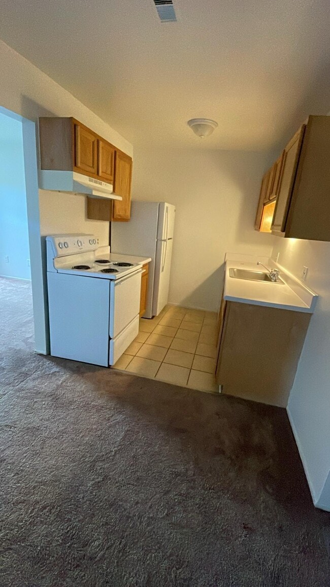 1001 N State St, Davison, MI 48423