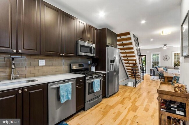 2427 E Boston St, Philadelphia, PA 19125 - photo 7