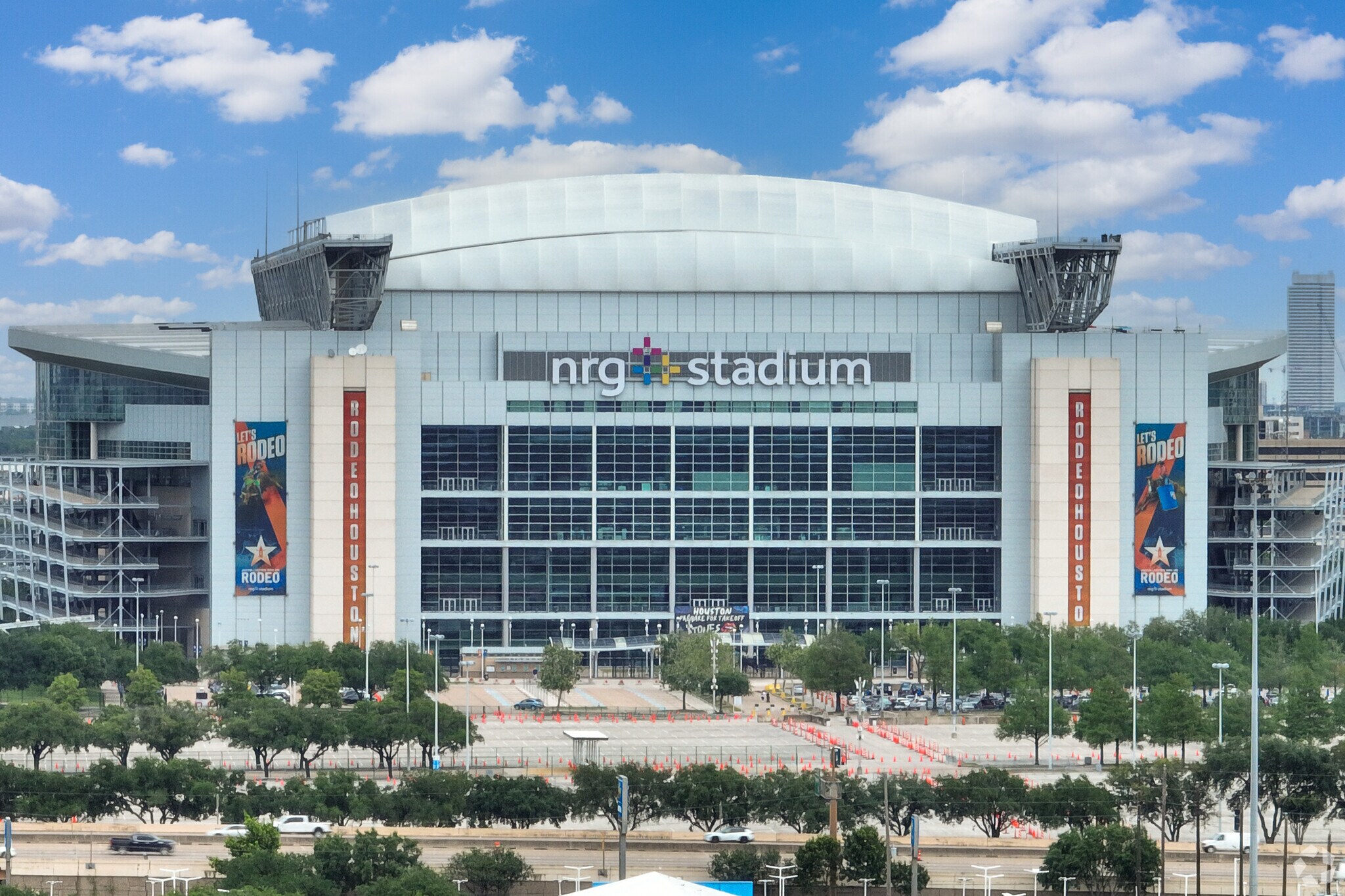 Braeburn offers easy access to NRG Stadium.