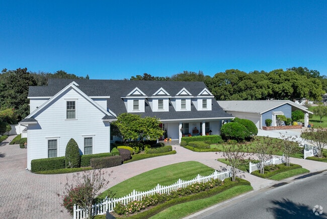 Altamonte Springs has beautiful New Traditional homes in Spring Valley.