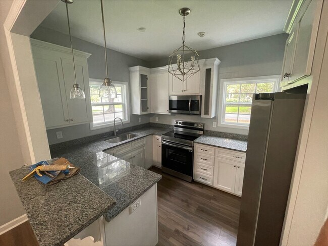 1112-B North Toombs Street Kitchen view