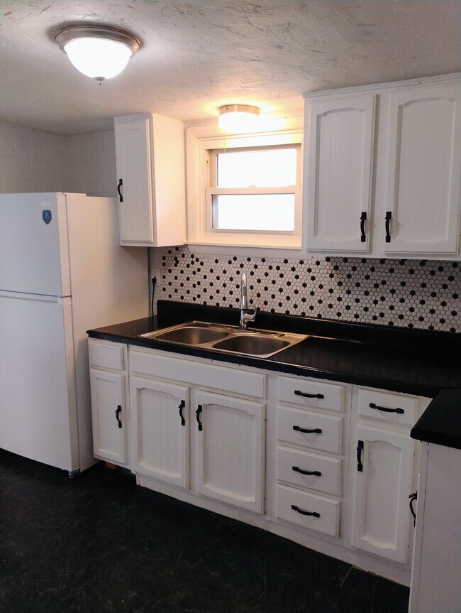 954 Bedford St, Johnstown, PA 15902
